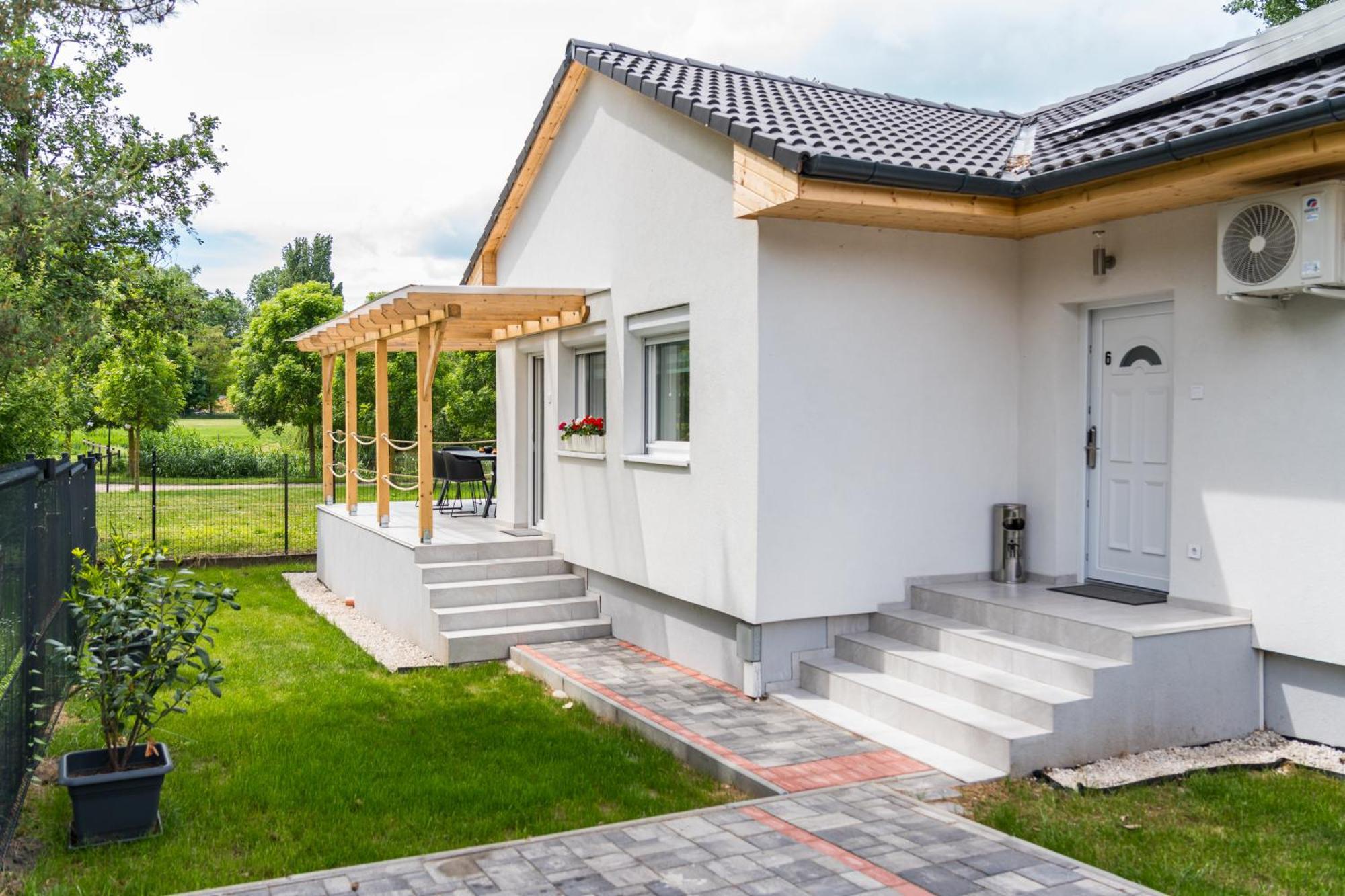 Balatonic Lemon Apartmanhaz ชิโอฟก ภายนอก รูปภาพ